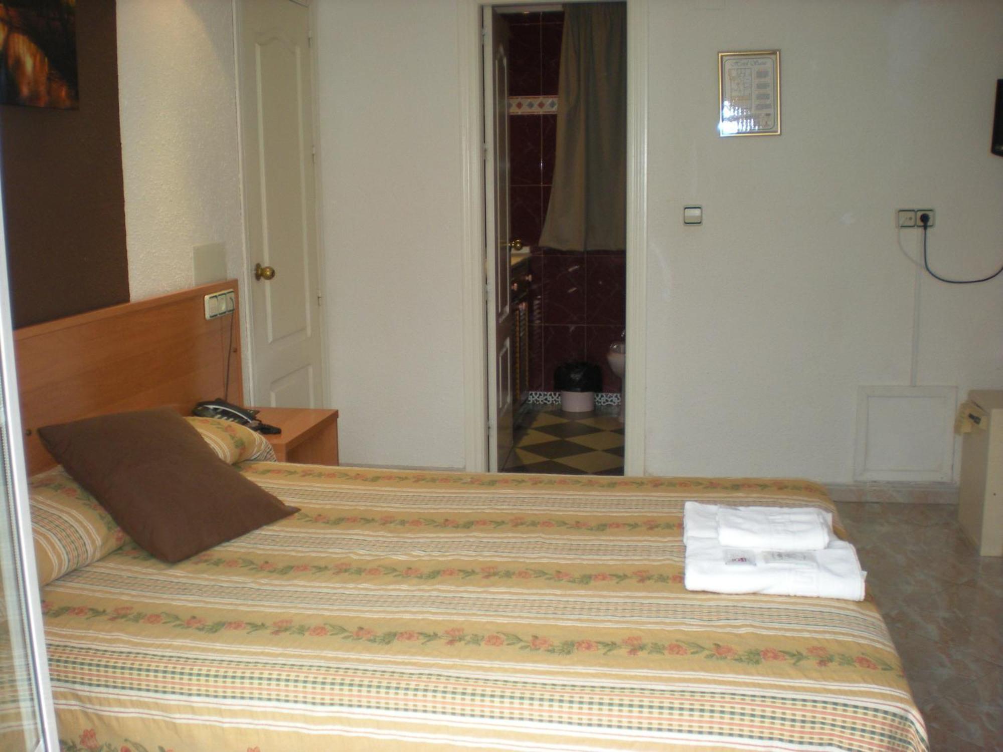 Hotel Sanz Torremolinos Esterno foto